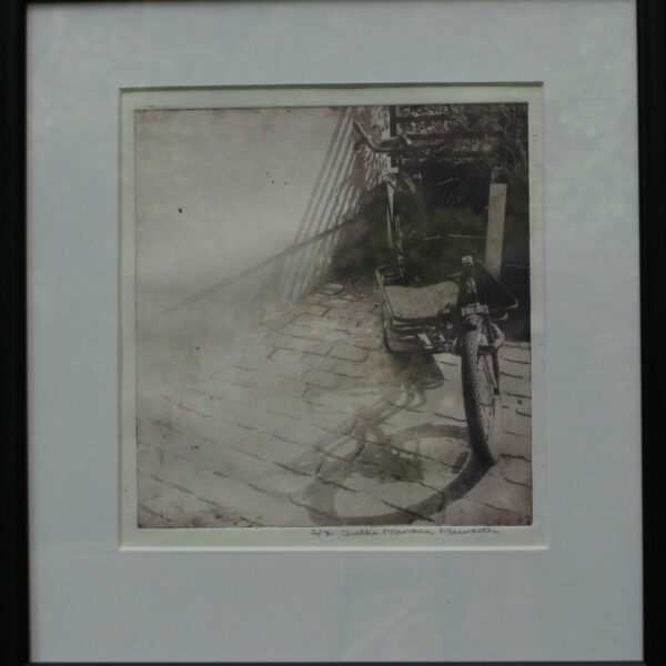 Grafik fra min hånde, både fotogravuer. Forskellige farver og også sort/hvid